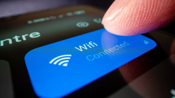 Kraj za "mrtve zone" i kočenje: Novi Wi-Fi 8 rešava problem koji nas sve nervira