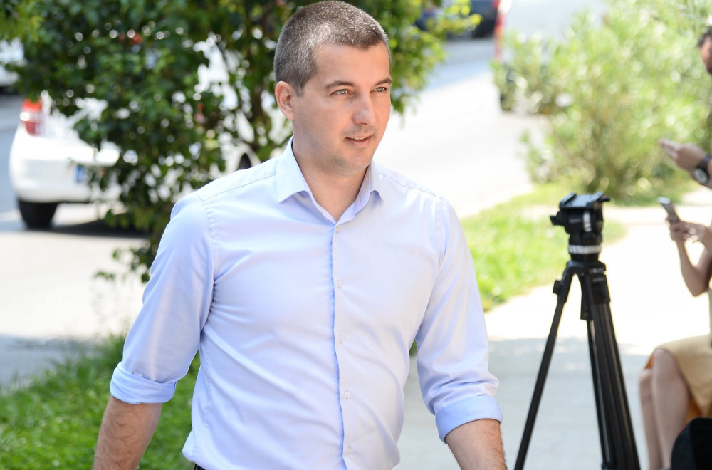 Bečićeve demokrate napustile sednicu; Nisu hteli da glasaju da se otprizna tzv. Kosovo