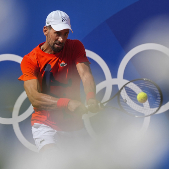 Kraj prvog dana: Nadal odustaje od meča sa Đokovićem?; "Pljuštali" rekordi; Spektakl Kanade i Grčke