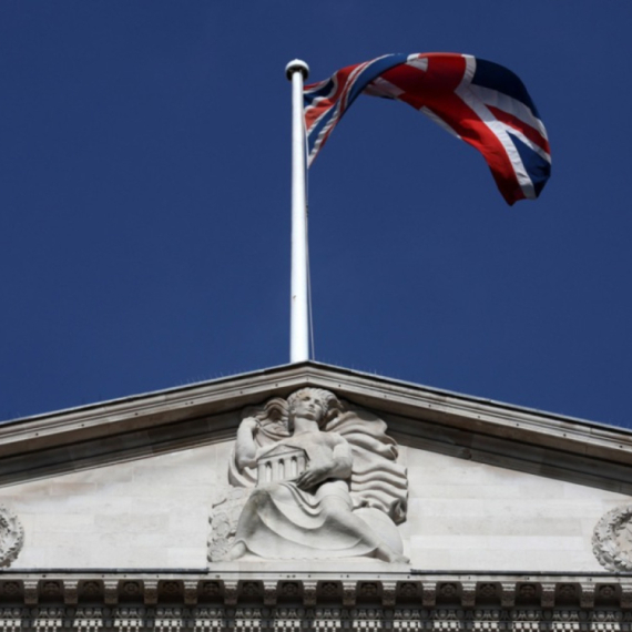 Prepolovljena prognoza ekonomskog rasta Velike Britanije