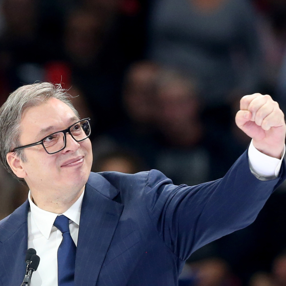 Vučić čestitao košarkašima: Zaslužili ste zlato, hvala za bronzu