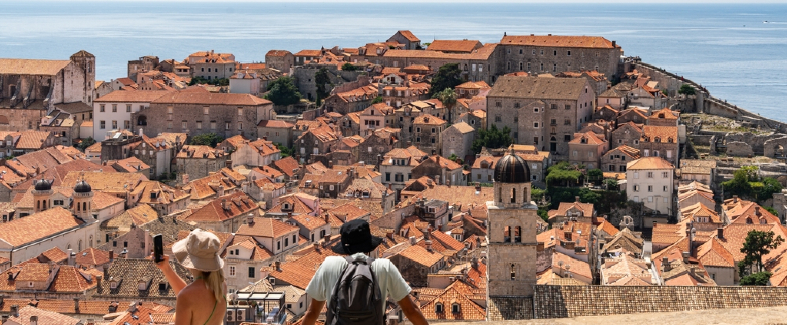Stranci osuli paljbu po Dubrovniku: "Pravi balkanski Diznilend na najgori način" FOTO