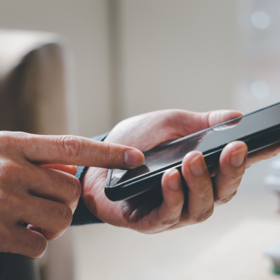 Građani Srbije, upućen vam je važan apel: Ne otvarajte ove SMS poruke, u pitanju je prevara FOTO