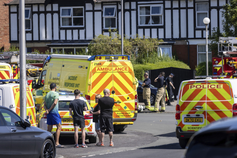 Knife attack in England; At least eight people were injured