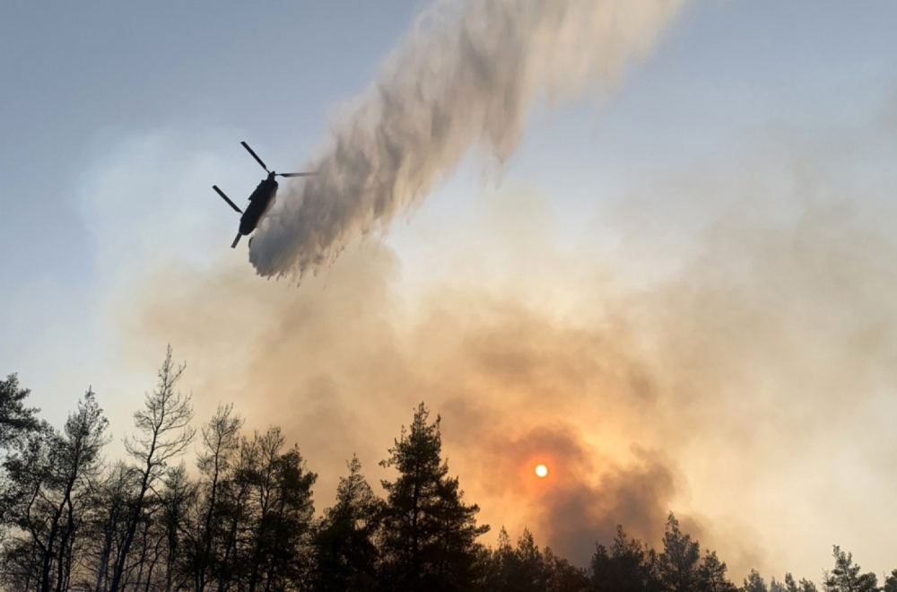 The famous Greek resort of the Serbs on fire PHOTO/VIDEO