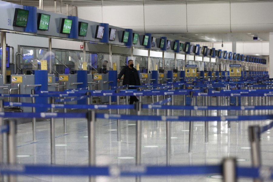 Besna žena napala dečaka na aerodromu: Sad me je sramota
