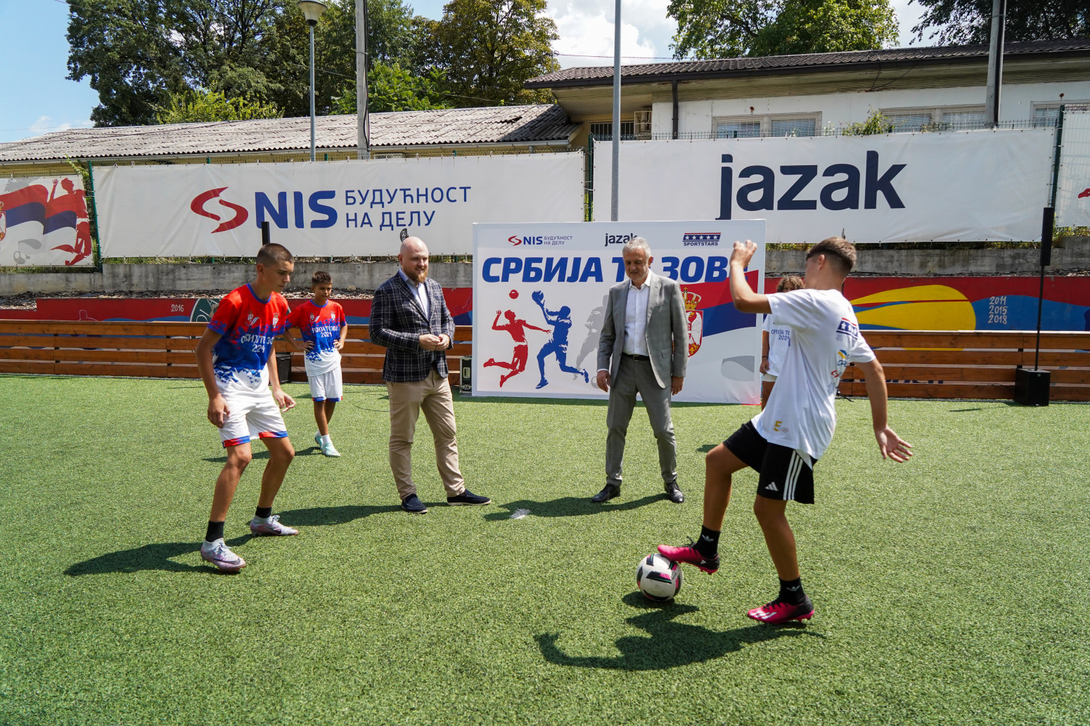 Ministar Zoran Gajić posetio sportski kamp Srbija te zove