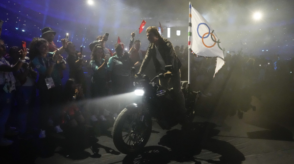 Au revoir Pariz, Tom Kruz odveo OI u LA – spomenut i Đoković