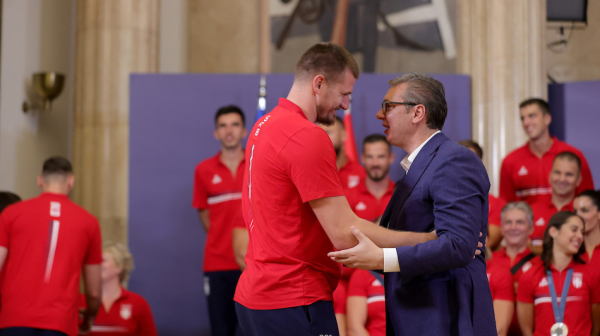 Susret Jokića i Vučića – ćaskanje uz osmeh FOTO/VIDEO