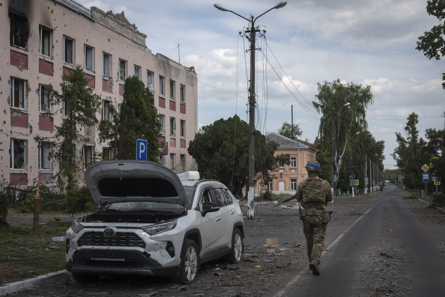 Užas: Sve je razoreno, leševi se raspadaju na ulicama...