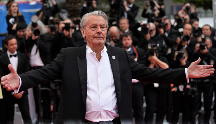 Preminuo Alen Delon