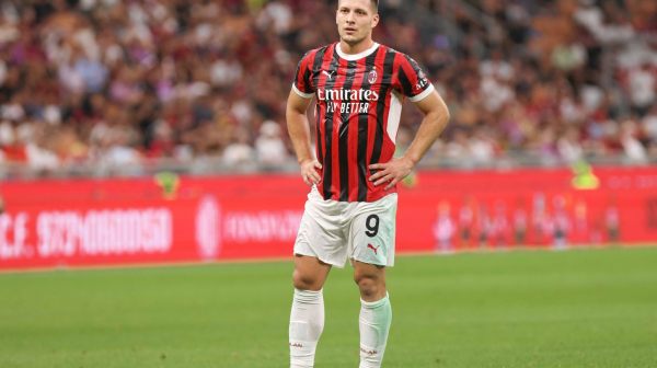 Luka Jović na "udaru" Italijana, žestoko su ga iskritikovali: "Muči se, pati..."