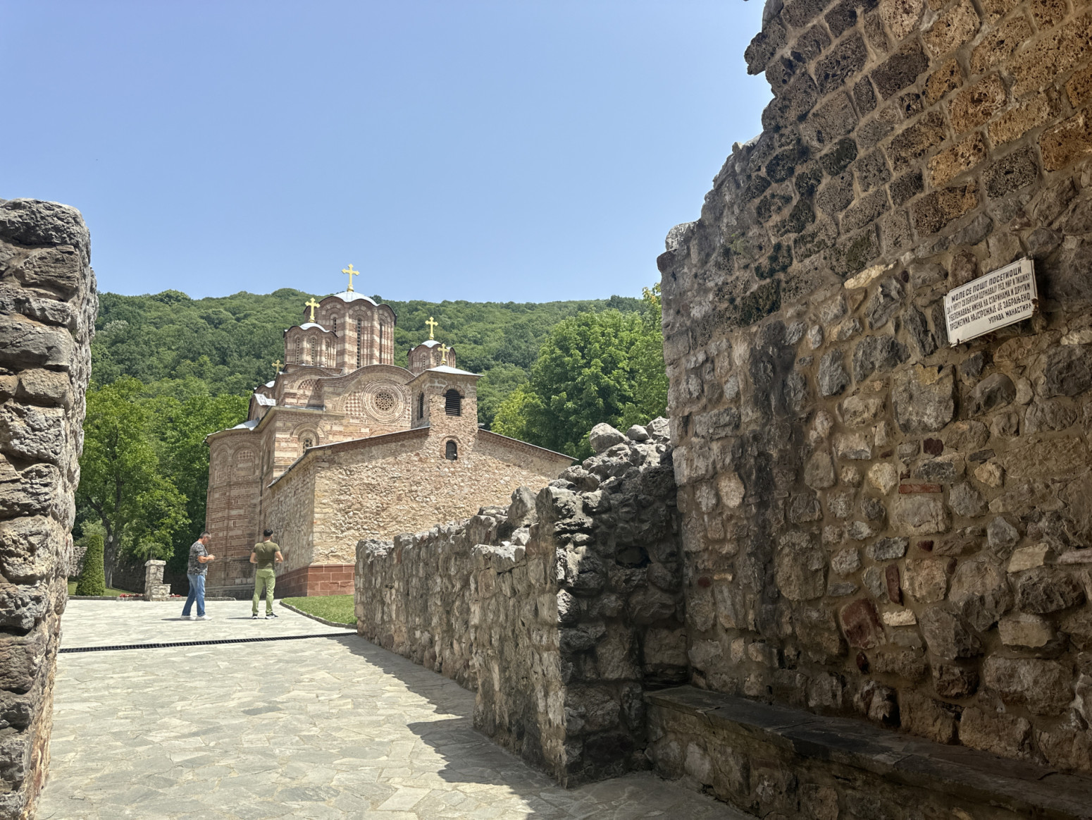 Ovo je jedna od najvećih srpskih svetinja: Molitva u manastiru ima posebnu moć FOTO