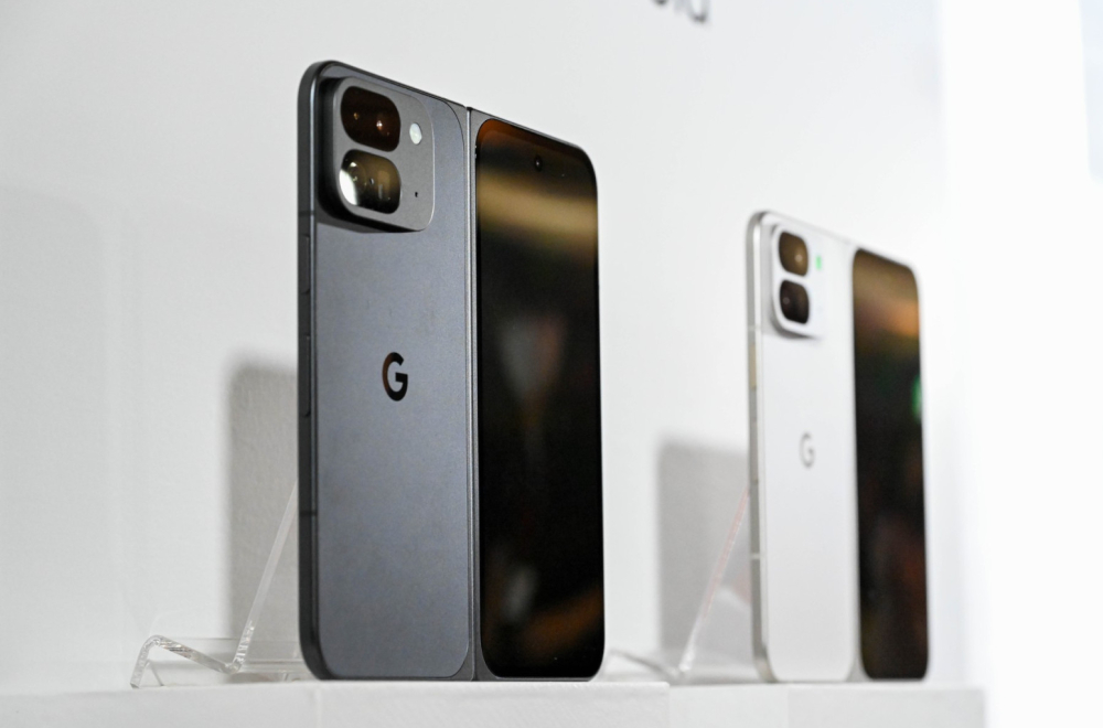 Država prvo zabranila iPhone, sad i ove telefone: Razlog je isti
