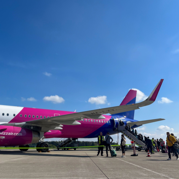 Avion prinudno sleteo zbog agresivnog putnika: Odmah priveden