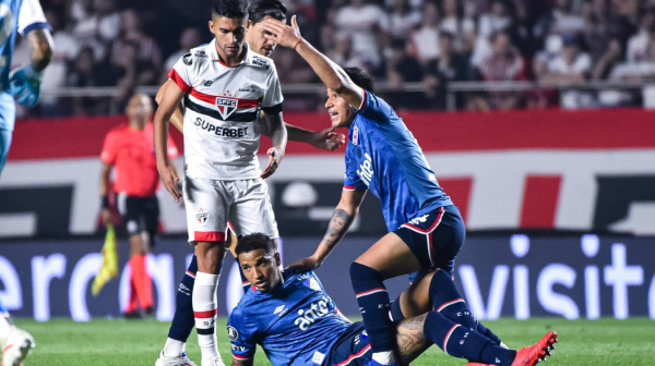 Užas na Kopa LIbertadores – Urugvajac se srušio, stanje ozbiljno VIDEO