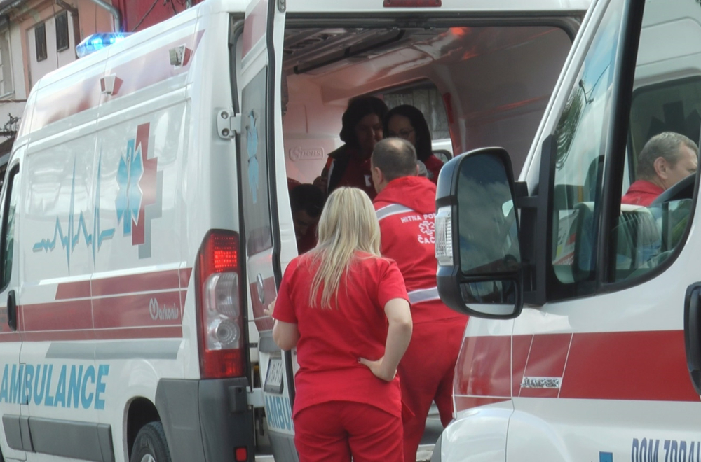 Užas na novogodišnjem vašaru u Beogradu: Deda mraz pao sa 3. sprata VIDEO