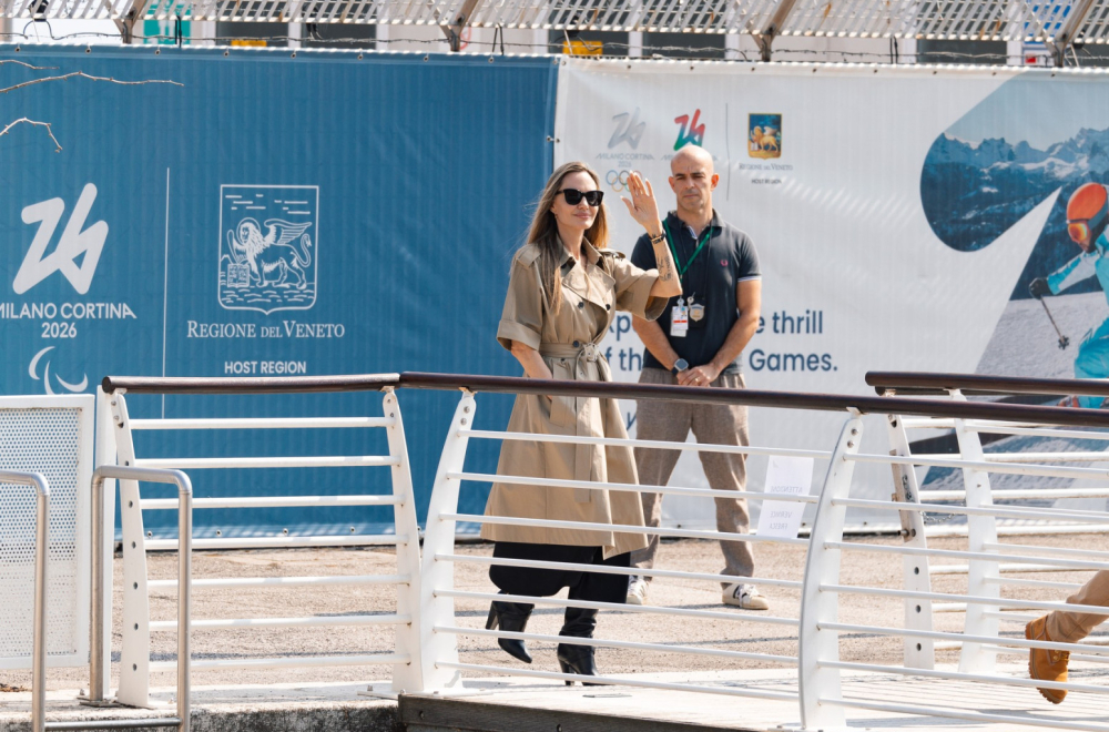 Anđelina Džoli stigla u Veneciju, sve oči uprte u nju FOTO