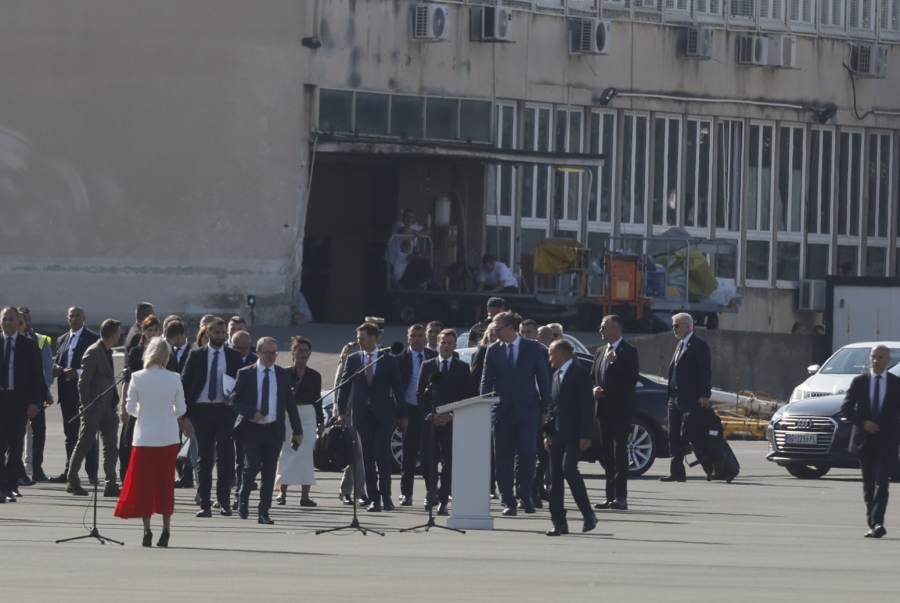 Vučić saw off Macron: Thank you very much for this visit; France and I are your friends PHOTO/VIDEO