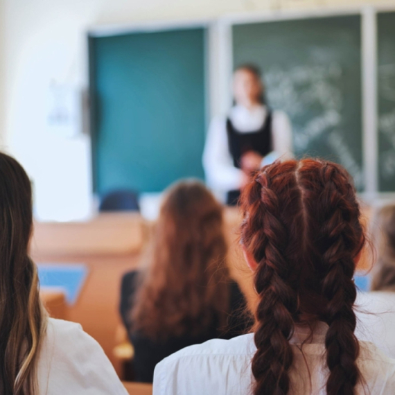 Škole će raditi i do 18. jula; Evo kako će izgledati zaključivanje ocena i šta sve čeka đake