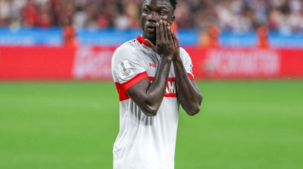 Silas Katompa Mvumpa na pragu Crvene zvezde