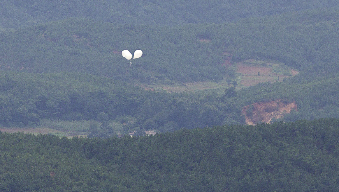 Litvanci u panici; Baloni iz Belorusije zatvorili aerodrom