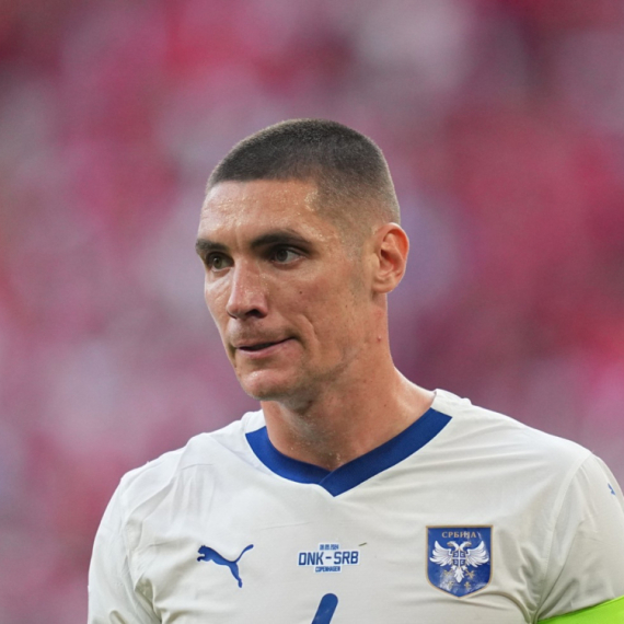 Milenković pred Liverpul: "Vidić je bolji od Van Dajka"