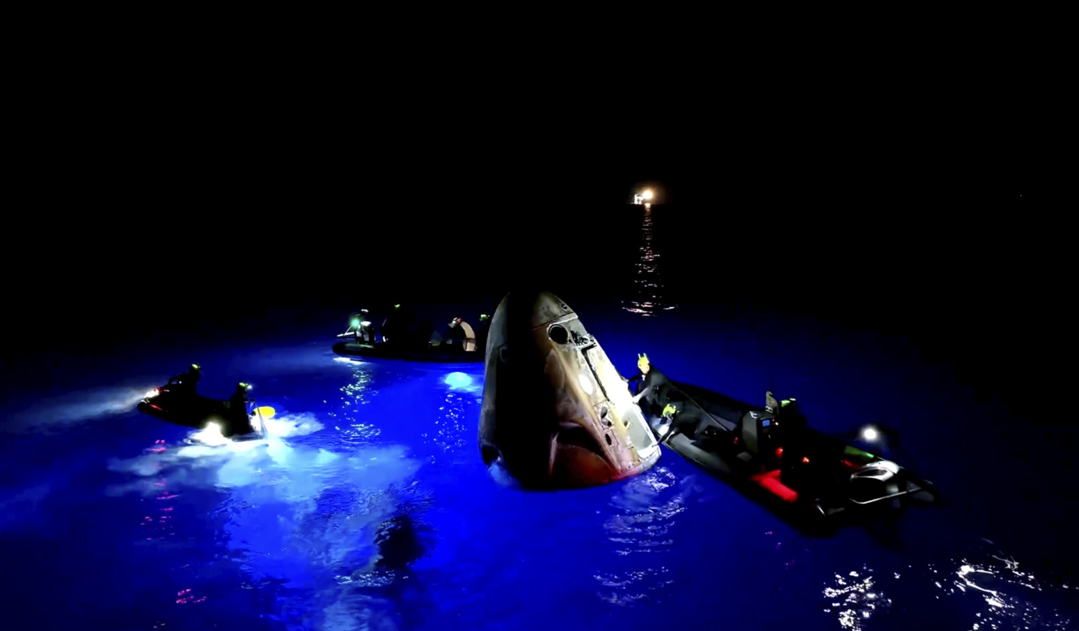 Posada SpaceX-a dva sata šetala po svemiru: Vratili se na Zemlju nakon pet dana FOTO/VIDEO