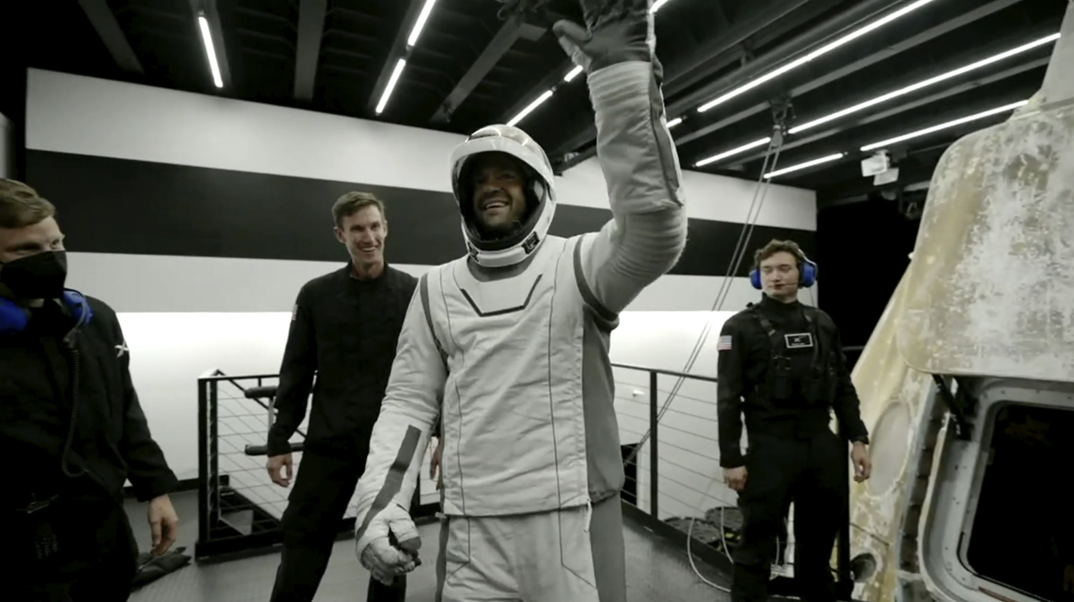 Posada SpaceX-a dva sata šetala po svemiru: Vratili se na Zemlju nakon pet dana FOTO/VIDEO