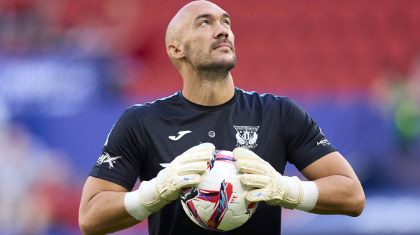Ništa od Zvezde – Dmitrović ostaje u Španiji