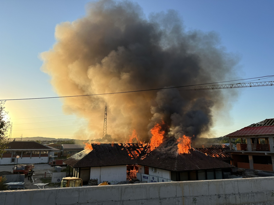 Užasavajuće slike i snimci sa mesta požara: Vrtić izgoreo do temelja FOTO/VIDEO