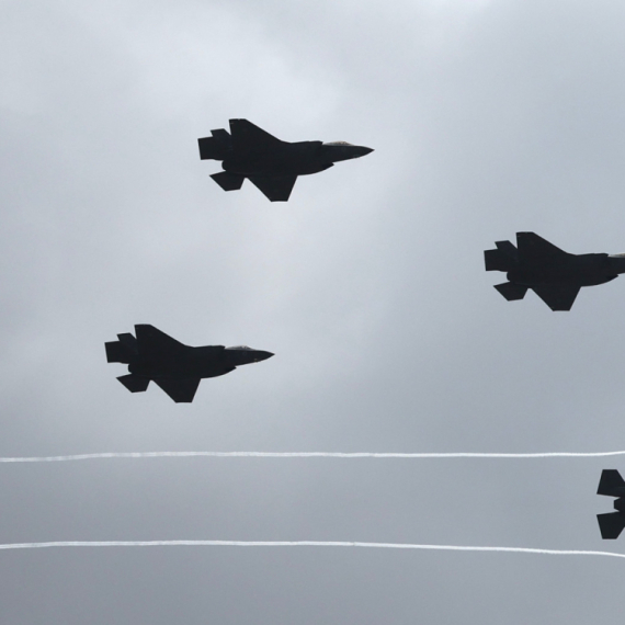 Ovo je novi kineski borbeni avion s tri motora i bez repa VIDEO