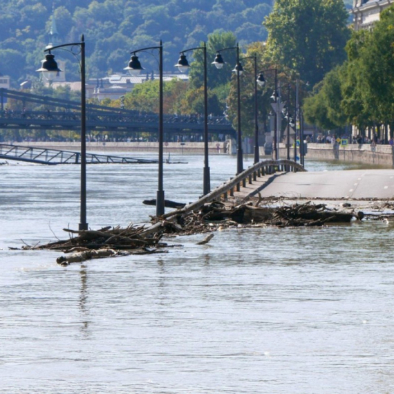 Haos u Grčkoj: Poplave i klizišta širom zemlje; Stanovništvo zarobljeno VIDEO