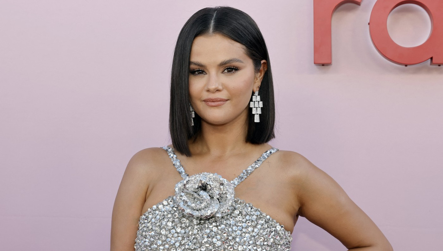 Selena Gomez konačno otkrila šta joj se dešava sa glasom: Za sve kriva bolest