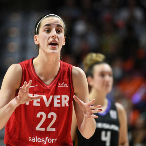 Kao Stef Kari – Kejtlin Klark "zapalila" halu i srušila WNBA šampionke VIDEO