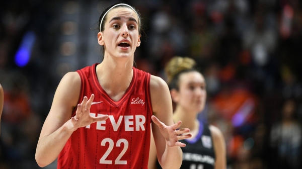 Kao Stef Kari – Kejtlin Klark "zapalila" halu i srušila WNBA šampionke VIDEO