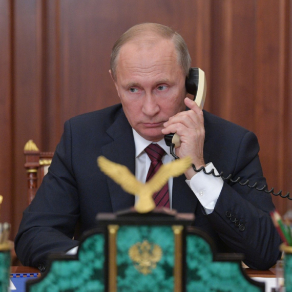 Otkrivena misterija telefonskog poziva za Putina; Hitno napustio konferenciju VIDEO