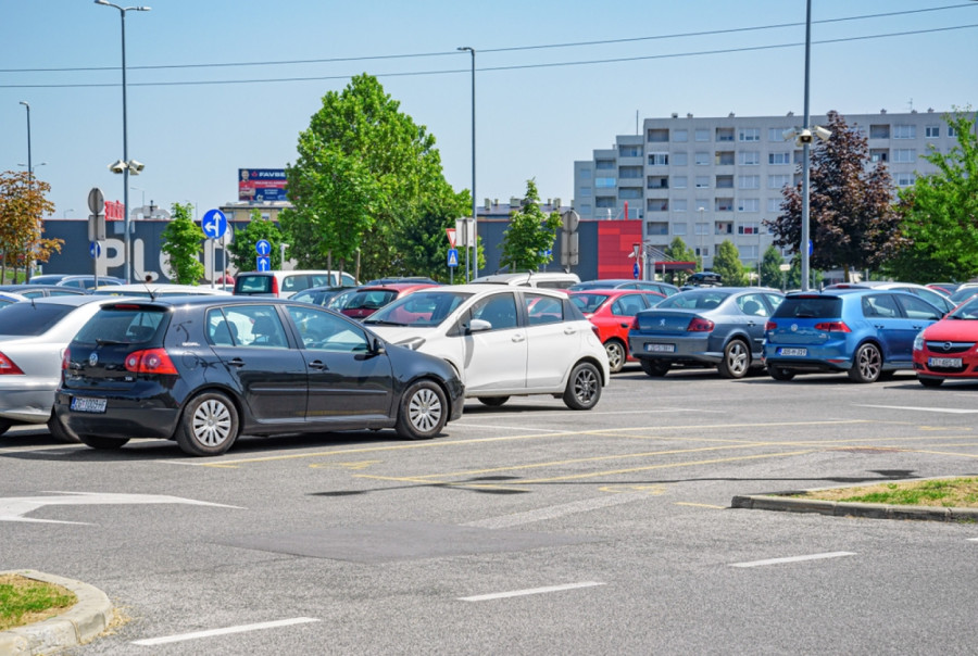 Dronovi iznad Zagreba, policija motri i piše kazne
