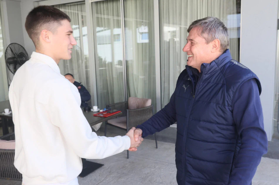 Zovu ga Mesi, a idol mu je Mitrović – Maksimović debituje za Srbiju VIDEO