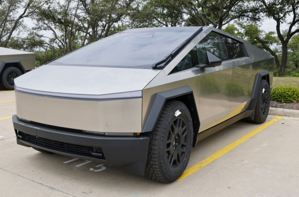 Američka vojska kupuje Cybertruck – da bi ga digla u vazduh! Tesla postaje meta za rakete