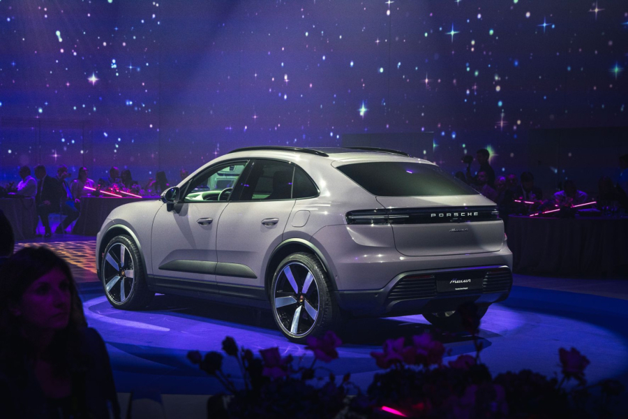 Srpska premijera: Električni Porsche Macan predstavljen u Beogradu FOTO