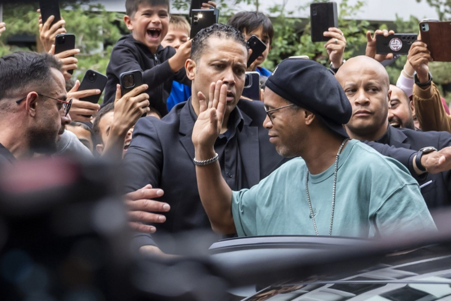 Neverovatan život fudbalske zvezde: Ovo sigurno niste znali o čuvenom Ronaldinju VIDEO
