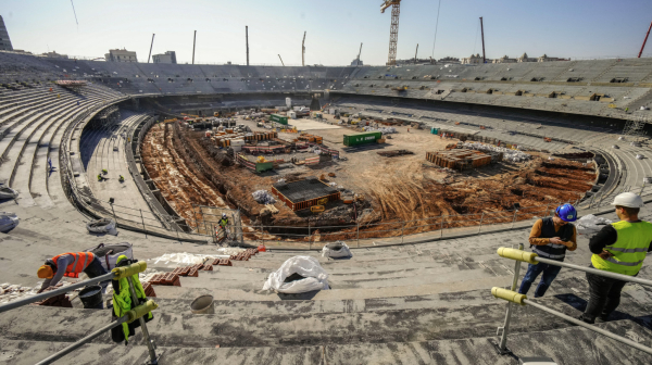 Masovna tuča Rumuna i Albanaca ispred stadiona Barselone