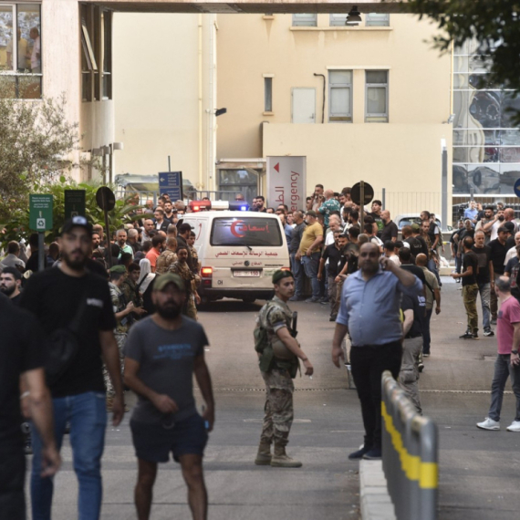 Masakr; Napad na zgradu suda: Ekstremisti pucali i na civile; Ima mrtvih VIDEO