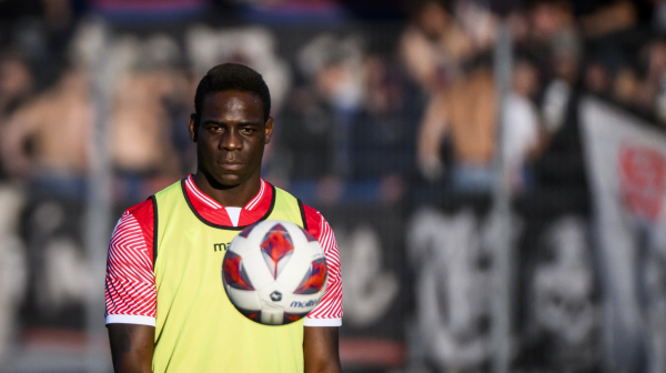 Baloteli blizu povratka u Seriju A