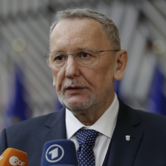 Hrvatski ministar se ponosi koncertom Tompsona?! Božinović: Bila je čast biti deo svega ovoga VIDEO