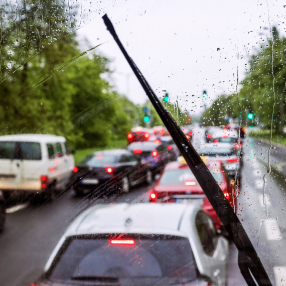 Belgrade "gridlocked" by holiday traffic; Bridges at a standstill PHOTO