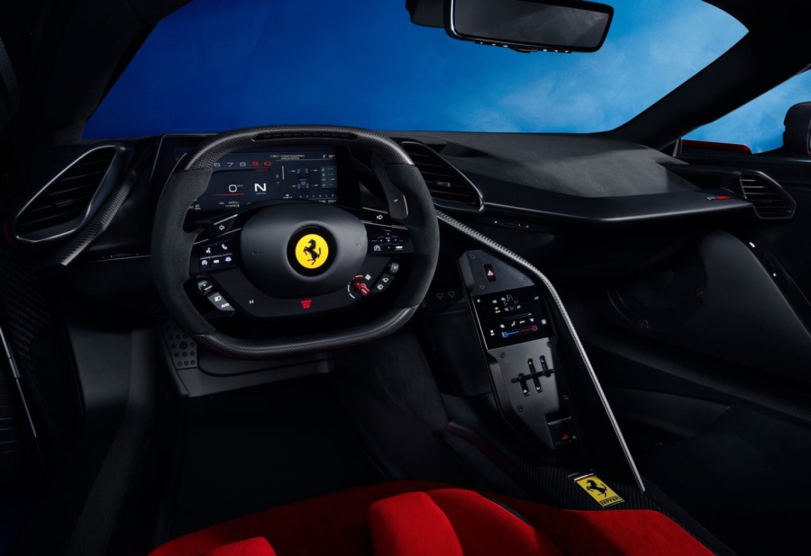 Hamilton nahvalio Ferrari F80: Najbrži drumski auto koji sam ikada vozio VIDEO