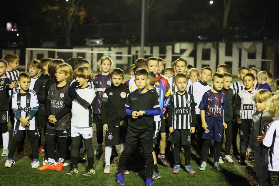 Crno-bele bebe uz Natha, Zahida, Antića i Stevanovića FOTO/VIDEO