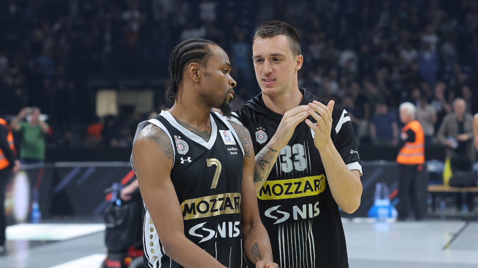 Partizanu skinuta suspenzija